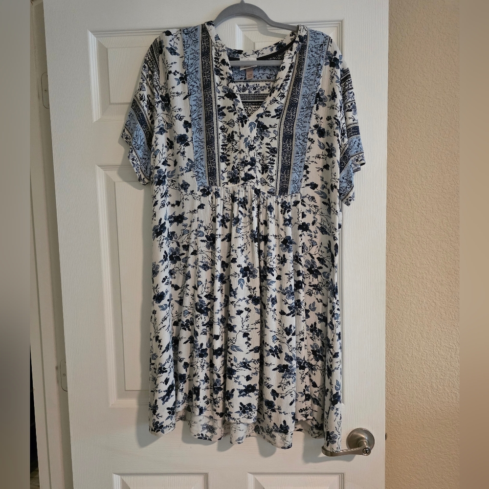Knox Rose Navy and Cream Floral Top